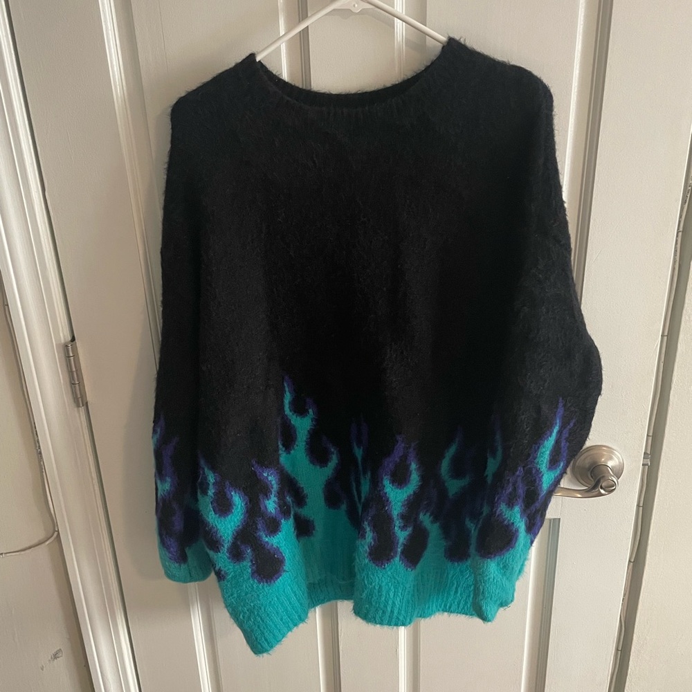 Adika flame sweater